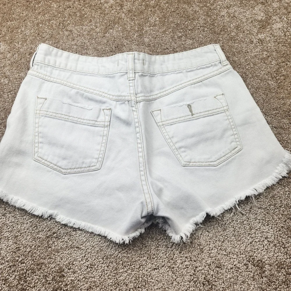 Free People White Denim Cut Off Frayed Hem Shorts Size 28 Light Wash Boho